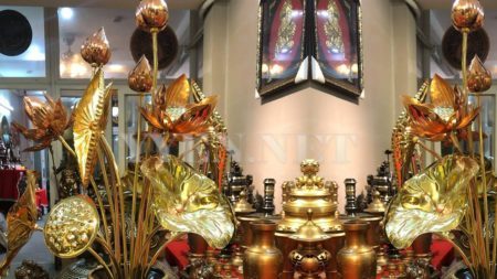 Hoa sen bằng đồng