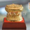 Quả trống đồng mạ vàng
